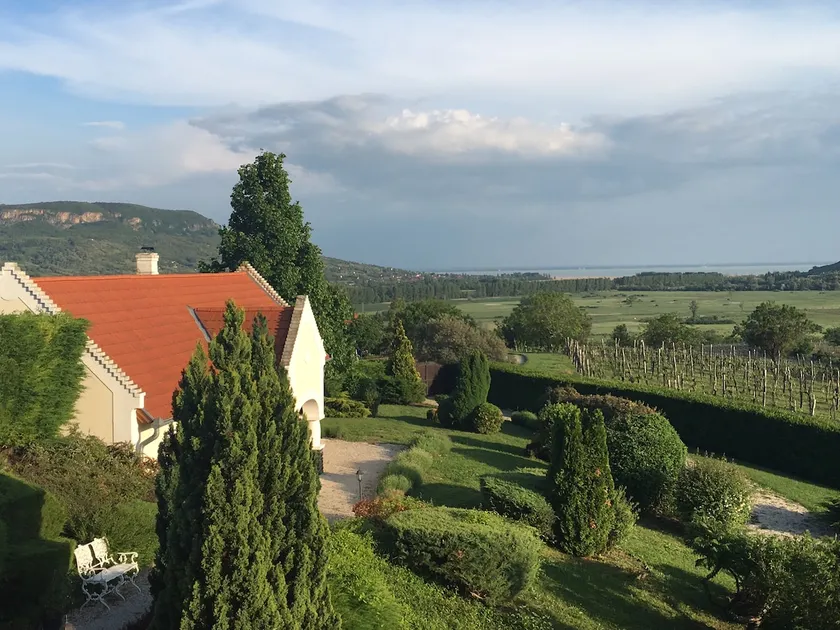 Hársfa Guesthouse, Szent György Hill, Hegymagas - Image 1