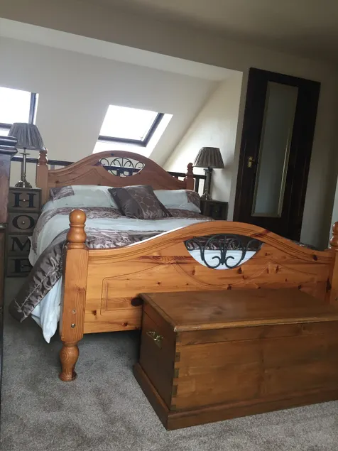 This annexe has a warm and welcoming feel. - Image 1