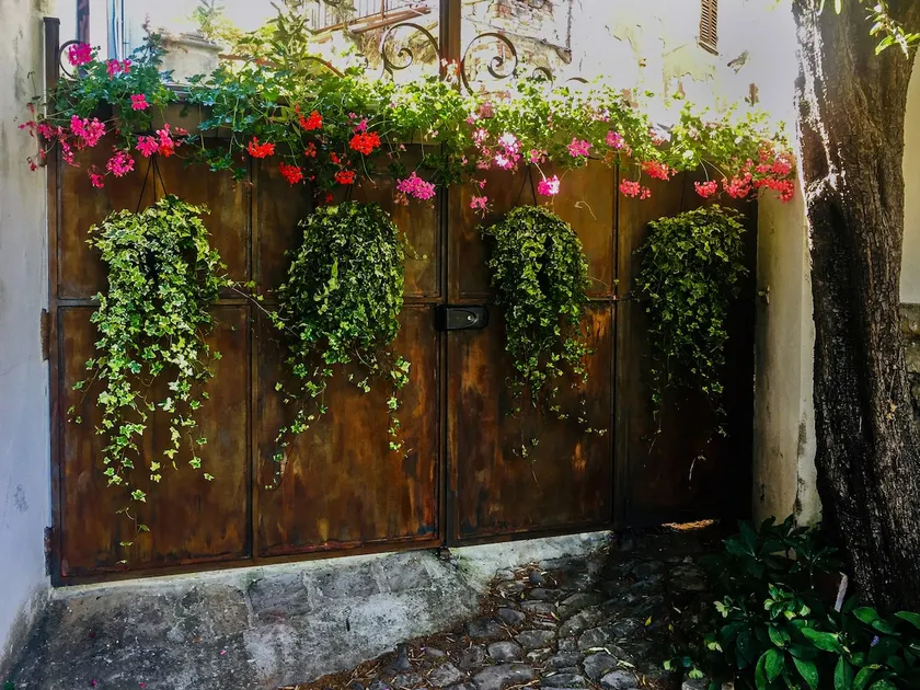 Care Pere: A Beauty Upon a Joyful Hill - Image 1
