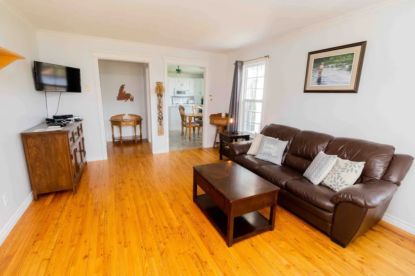 2 Bedroom House with HOT TUB - Family getaway - Image 1