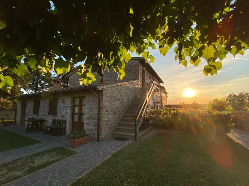Agritourism: The Barn Apt garden, swimmingpools - Image 1