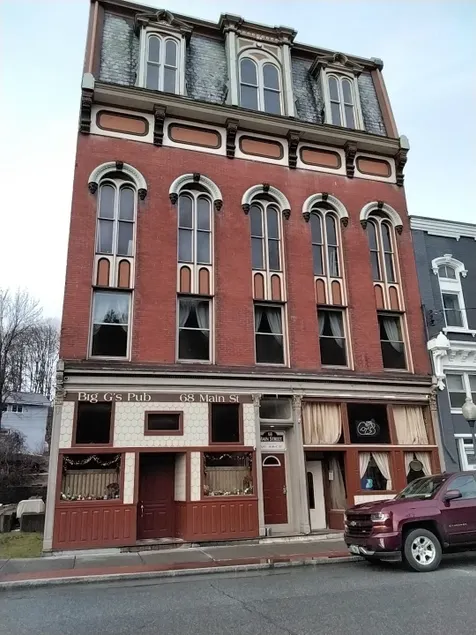Apartment B, Historic building - Image 1
