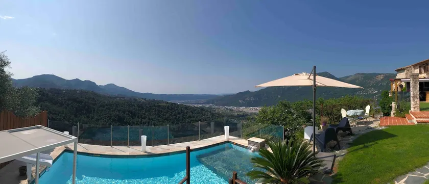 Unusual night with private jacuzzi and pool - Image 1
