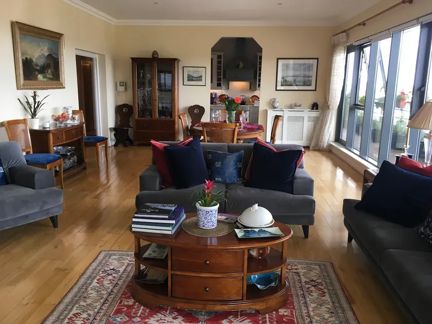 Dublin Seaview Luxury Penthouse Sleeps 6 - Image 1