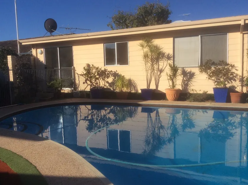 Pool Bungalow Private and Secure Access - Image 1