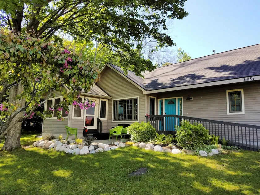 Bear Haven Cottage at Glen Lake Narrows - Image 1