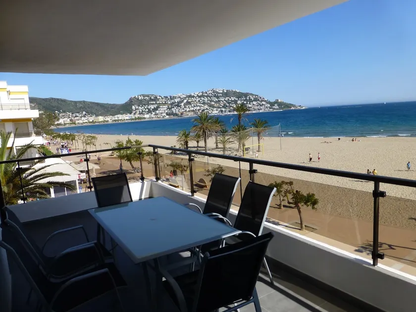 133 Oasis A5 InmoSantos Rental Apartment Roses - Image 1