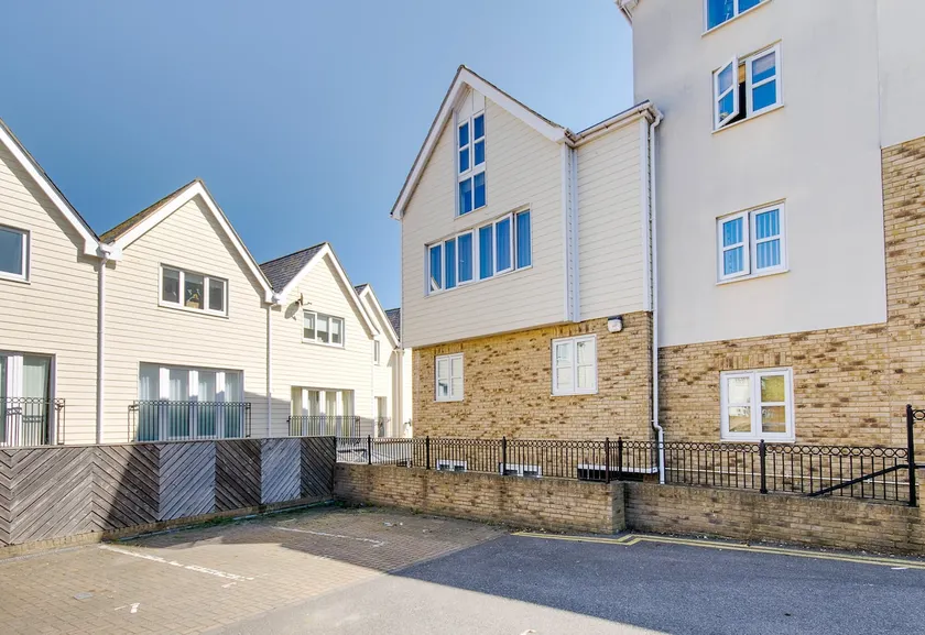 Beach Retreat Broadstairs  - Image 1