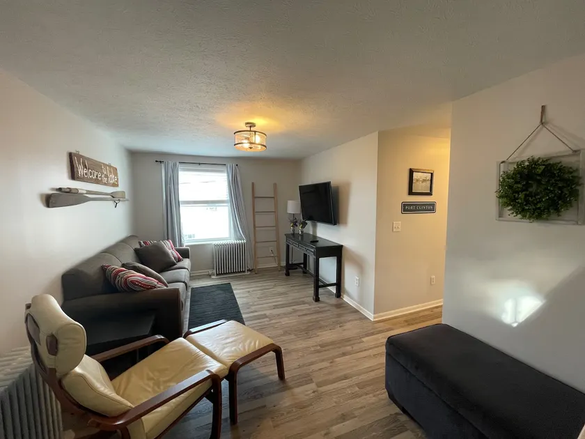 Downtown Destination Apt C- walking distance! - Image 1