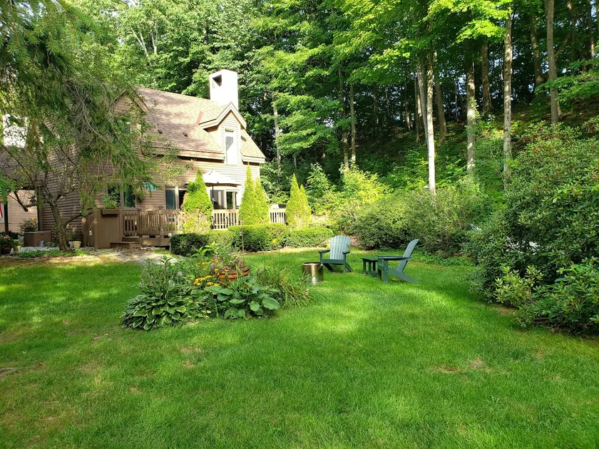 Condo on Quechee Golf Course with Private Feel - Image 1