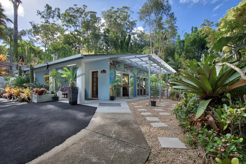 Ancient Gardens Guesthouse & Botanical Gardens - Image 1