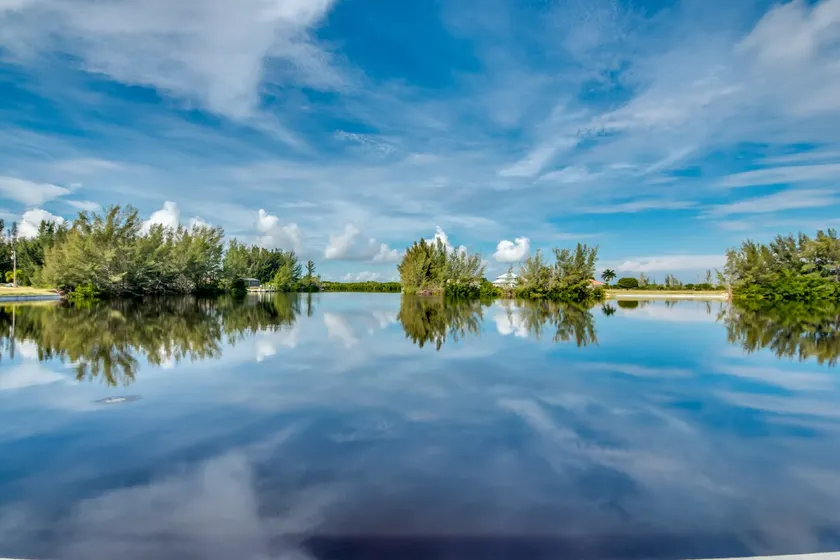 Oldfields Paradise - Image 1