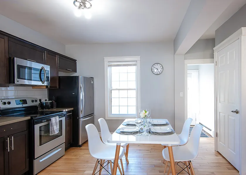 65 - Modern Super Bright 2bd Downtown - Image 1