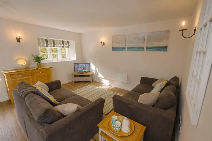 Corner Cottage, Corffe, Heated Indoor Pool - Image 1