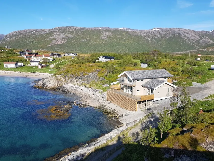 Brensholmen Coast Pier - Image 1