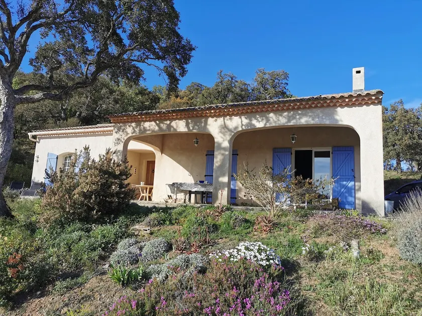 Villa ALL COMFORT IMPRENSABLE VIEW on the village and its hills, PRIVATE SWIMMING POOL - Image 1