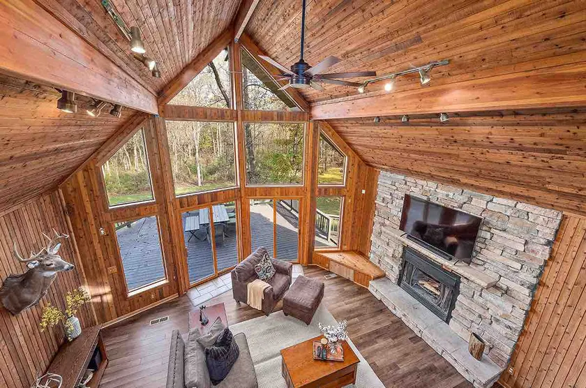 Secluded 6 Bedroom Cabin - Oregon, IL - Image 1