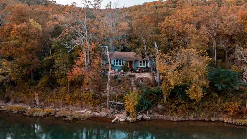 Cabin on the river, great views, swim access - Image 1