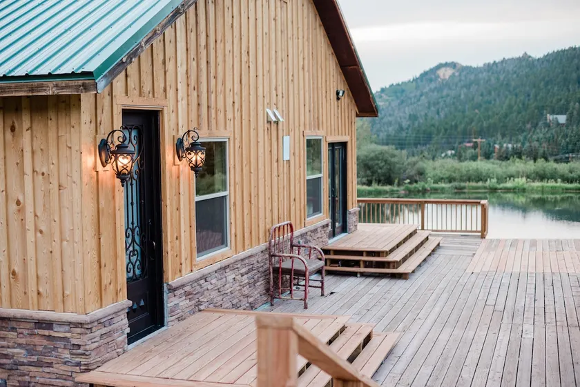 Hallowood Cabin - Image 1