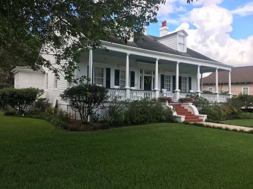 Sugar Cain Inn - Image 1