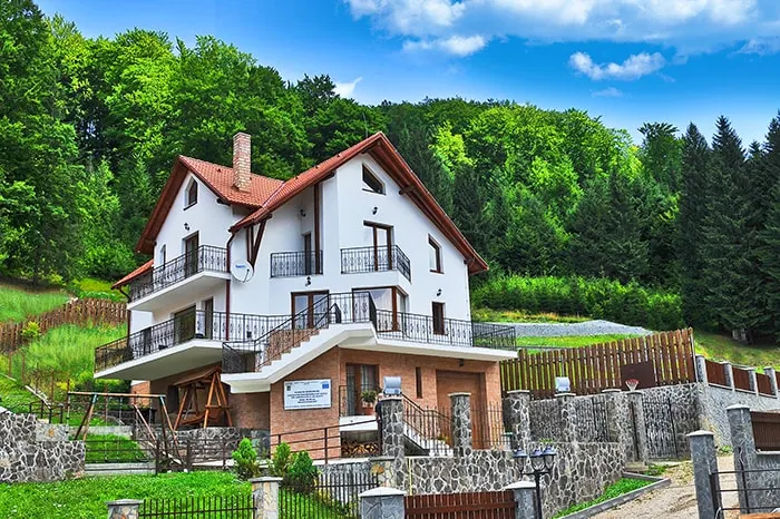 Charming Villa in a Private Mountain Resort - Image 1