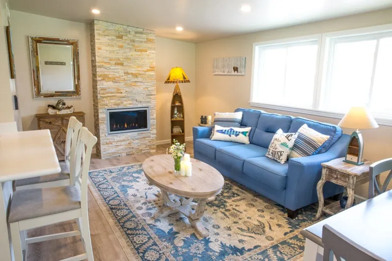 A Romantic Lake Cottage, Lake Milton, Ohio - Image 1