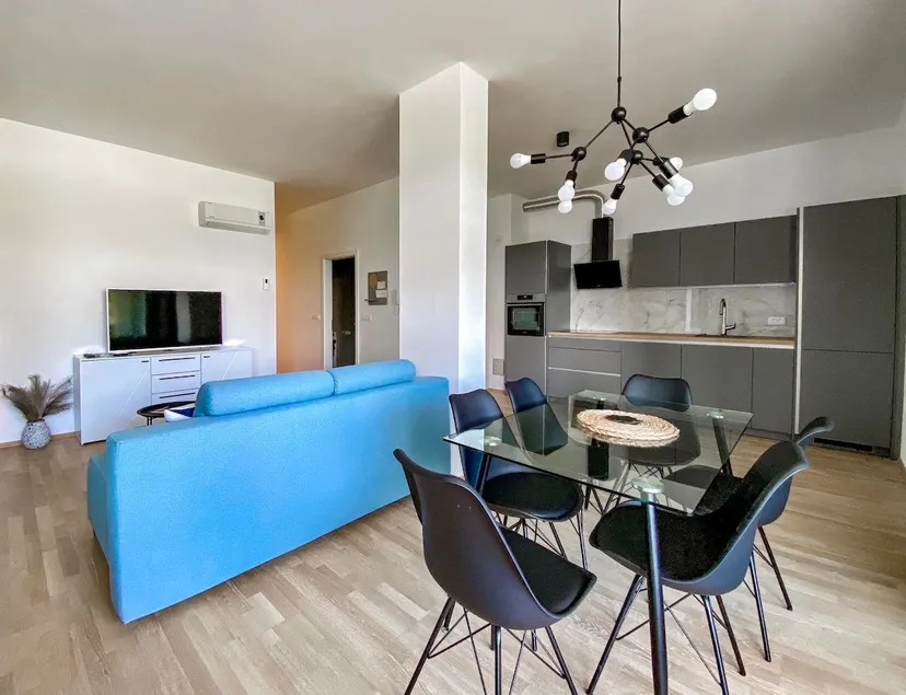 Seaview Newly Remodeled Apt, Homey & Bright - 1 - Image 1