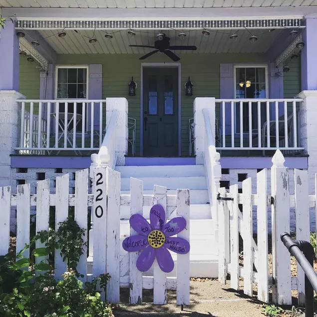Grasshoppers Guest House Too, cozy, cute, cottage! - Image 1