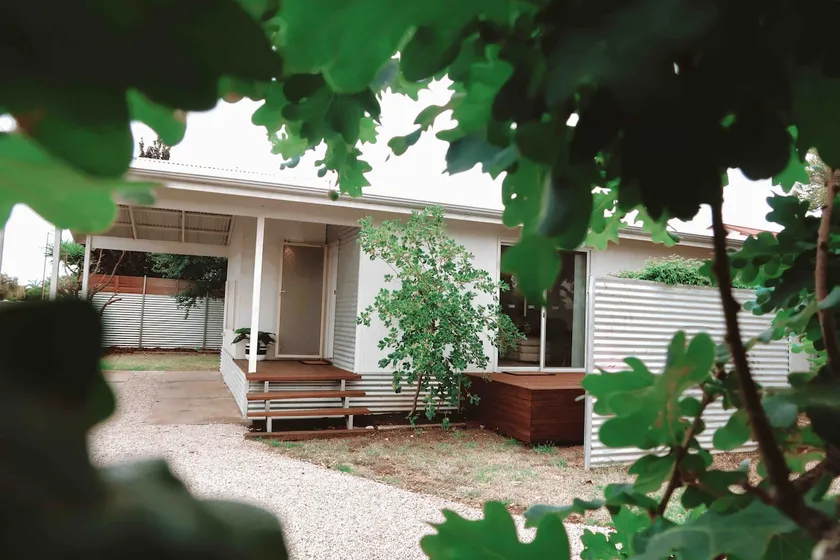 South coast's cozy California getaway - Image 1