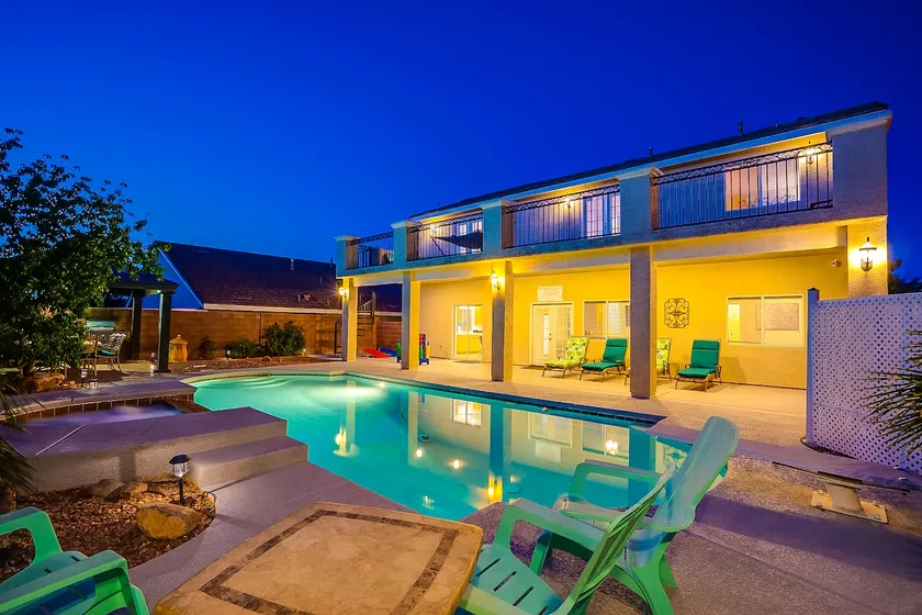 Vacation Ready 4 Bed/3 Bath with a Heated Pool & Spa - Image 1