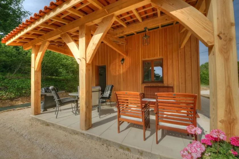 La Truite, 2 Bedroomed Chalet with exclusive use of swimming pool, Dordogne - Image 1