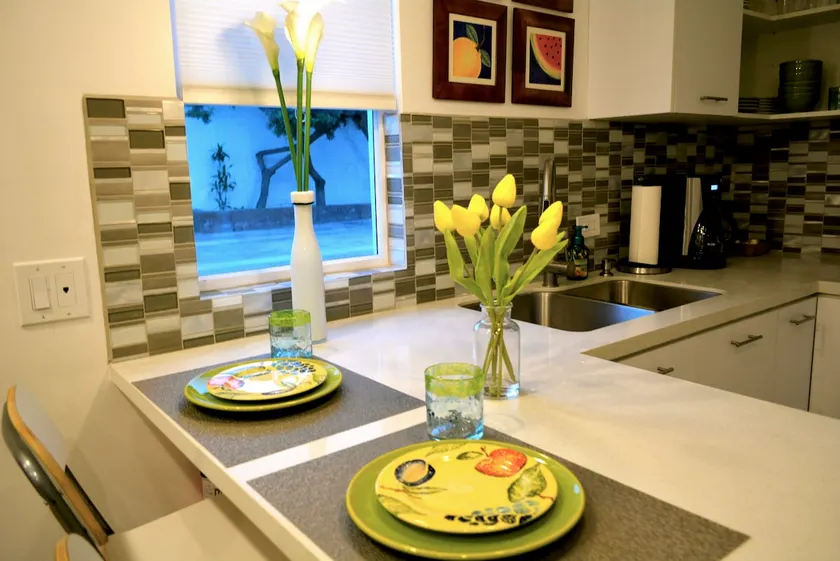 Modern Private Apt - 1bd 1 ba - Image 1