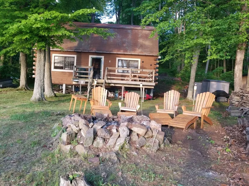 Rustic Lake Cabin with a View...fisherman's dream. - Image 1