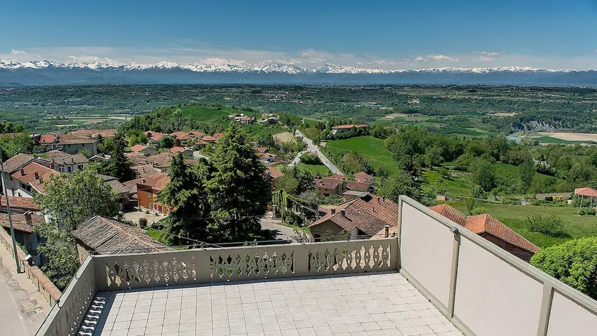 The magic of the Langhe house with terrace - Image 1