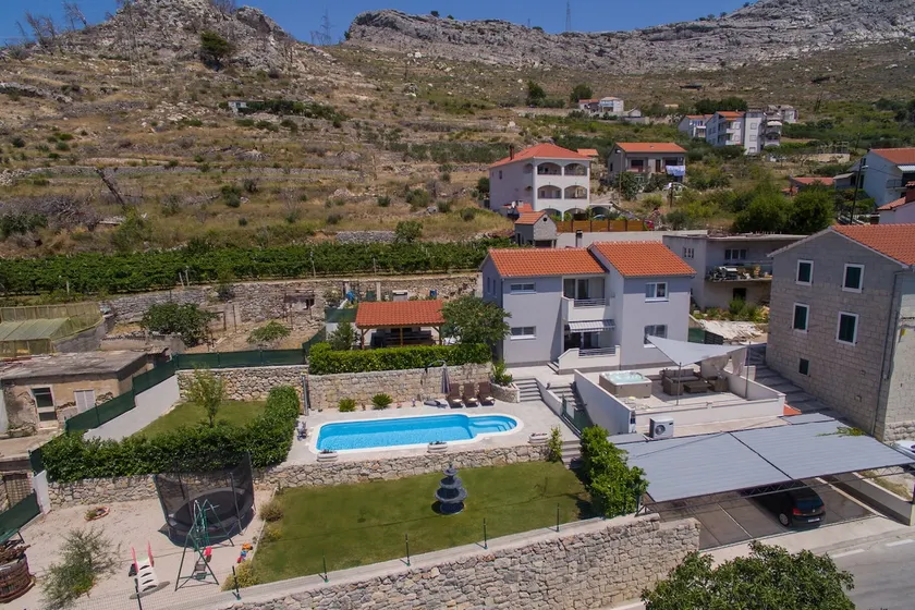 House with heated private pool and panorama wiew - Image 1