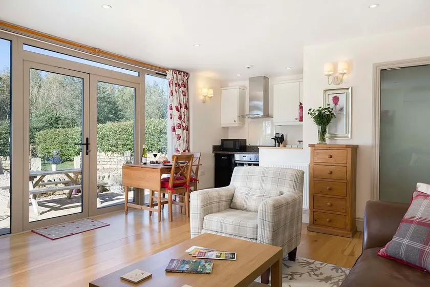 A luxury one bed two storey countryside cottage - Image 1