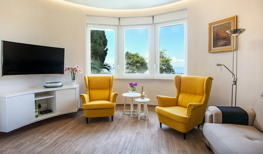 Luxury sea view Bacvice beach 1BR - Image 1