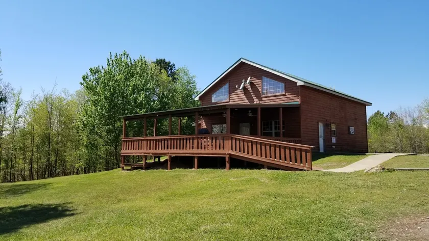 Backwoods Lodge - Image 1