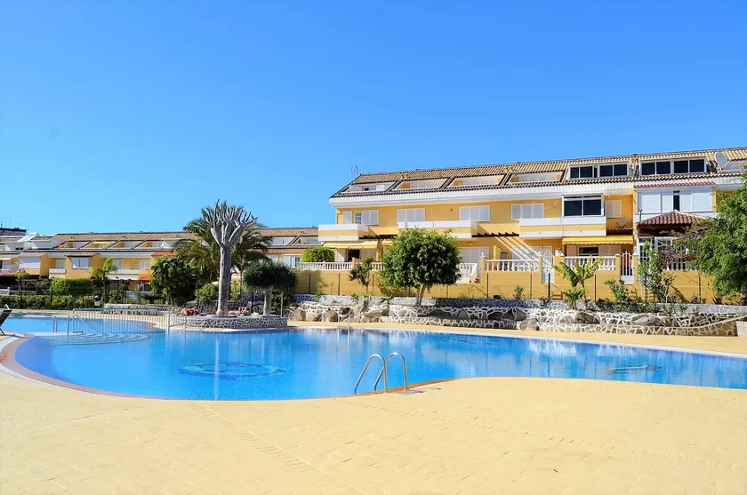 Townhouse El Camison - Image 1