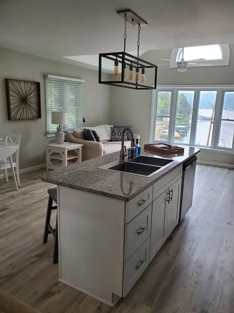 Bayfront Cottage - Image 1