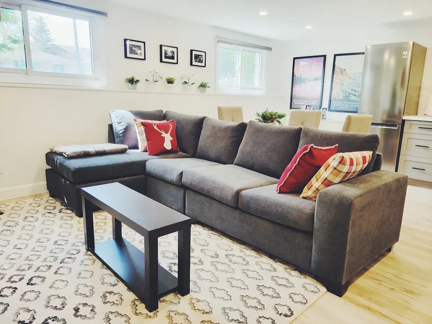 100% Private 1-Bdrm+Fireplace. Quiet+comfortable. - Image 1