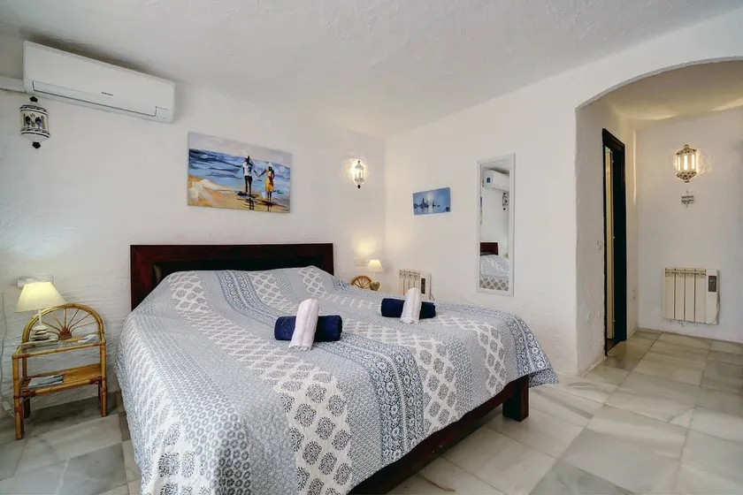 4 bedroom house on the beach. ”Sea shells” - Image 1