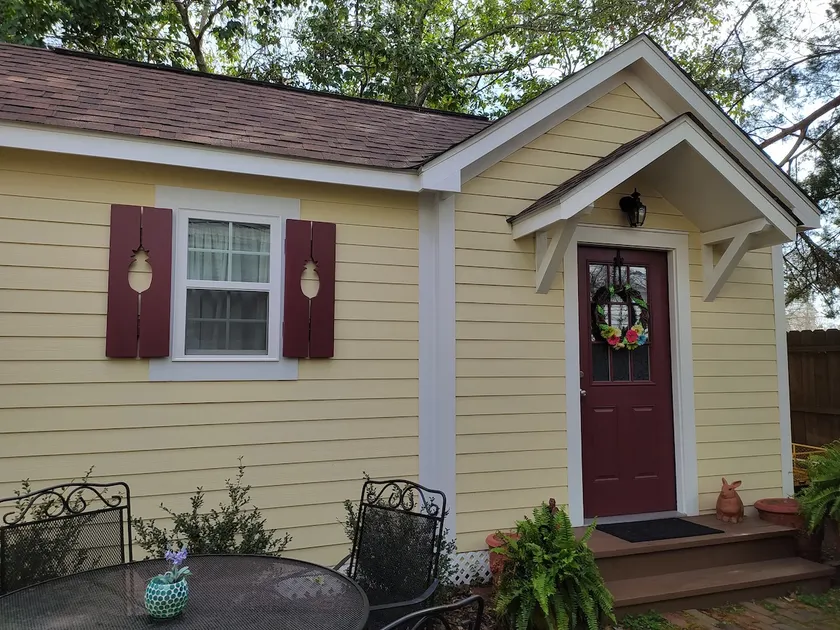 Adorable Cottage Getaway - Image 1
