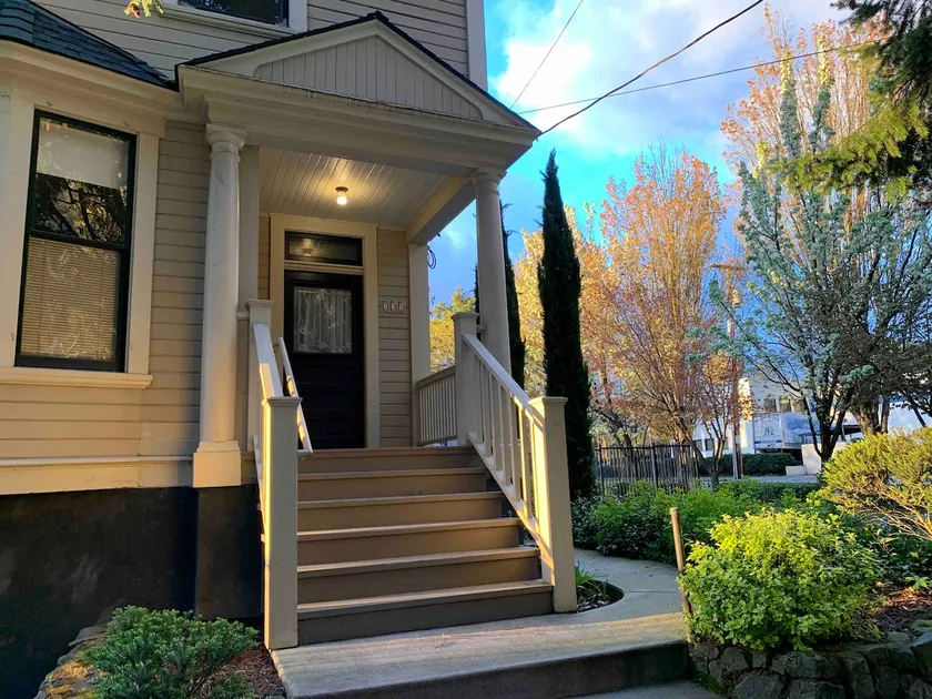 1898UrbanVictorian Parlor Apt.near Convention Ctr. - Image 1