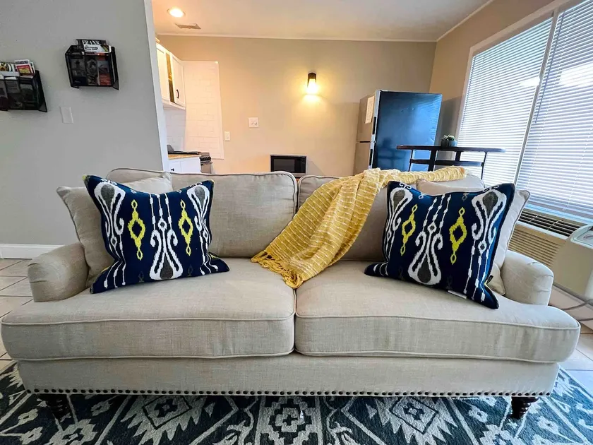 Capital City Condo #8 - Image 1