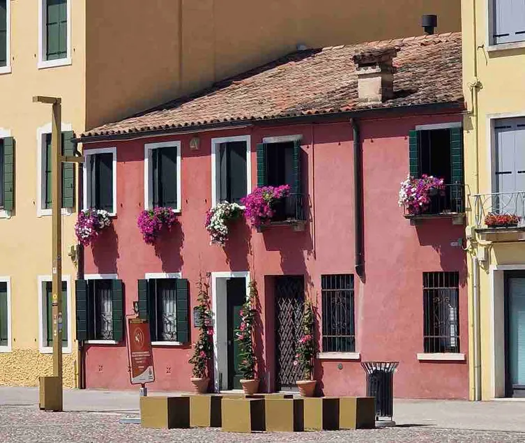 Historic square-front accommodation in ”Borgo Portello” - Image 1