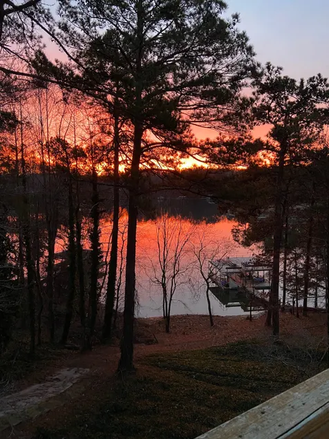 Lake Living at its best. Huge Deck and Huge Dock - Image 1