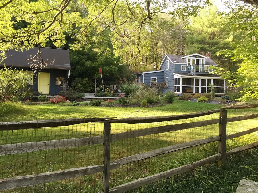 1822 Lewis Cottage - Sauna, Jacuzzi, Swimming Hole - Image 1