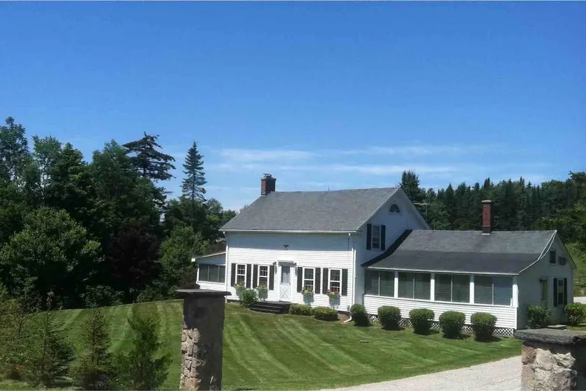 Green Mtn Farm House. Convenient to ski resorts - Image 1