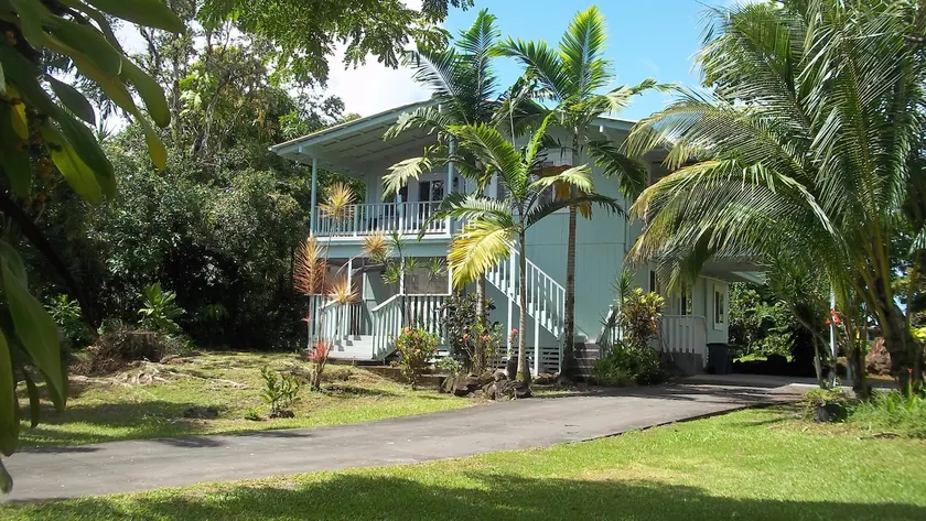 Big Island ”Mele Maluhia” 3BR Peace Downstairs - Image 1